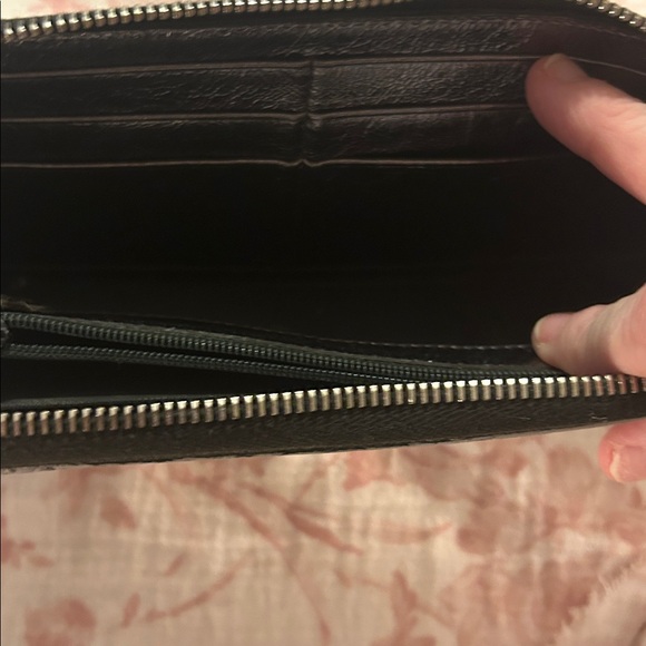 Yves Saint Laurent Leather Continental Wallet - Picture 8 of 13